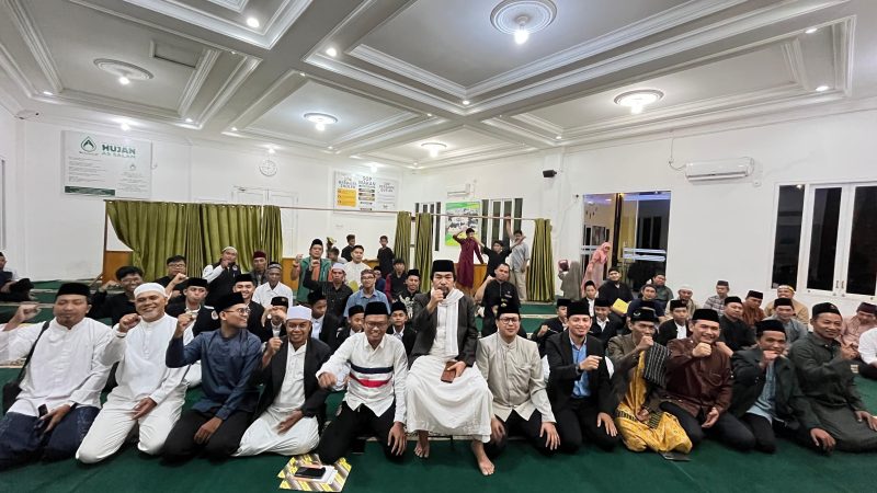 Kolaborasi, Sinergi dan Harmoni Masyarakat dan Komunitas hangatkan Halal Bihalal Masjid Hujan As Salam, KH Abdul Samad Tekankan Pentingnya Merawat Hati