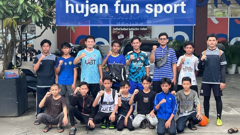 Semangat di Lapangan, Santri Hujan Assalam Futsal di Athira