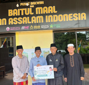 Anggota DPD RI H. Hasan Basri Ikut Patungan Kurban Bersama Jamaah Masjid Hujan Assalam Tarakan