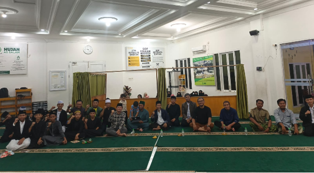 Masalah Terbesar Bukan di Luar Diri, tetapi di Dalam Hati: Pesan Mendalam Ust. Juanda dalam Kajian Hujan Assalam